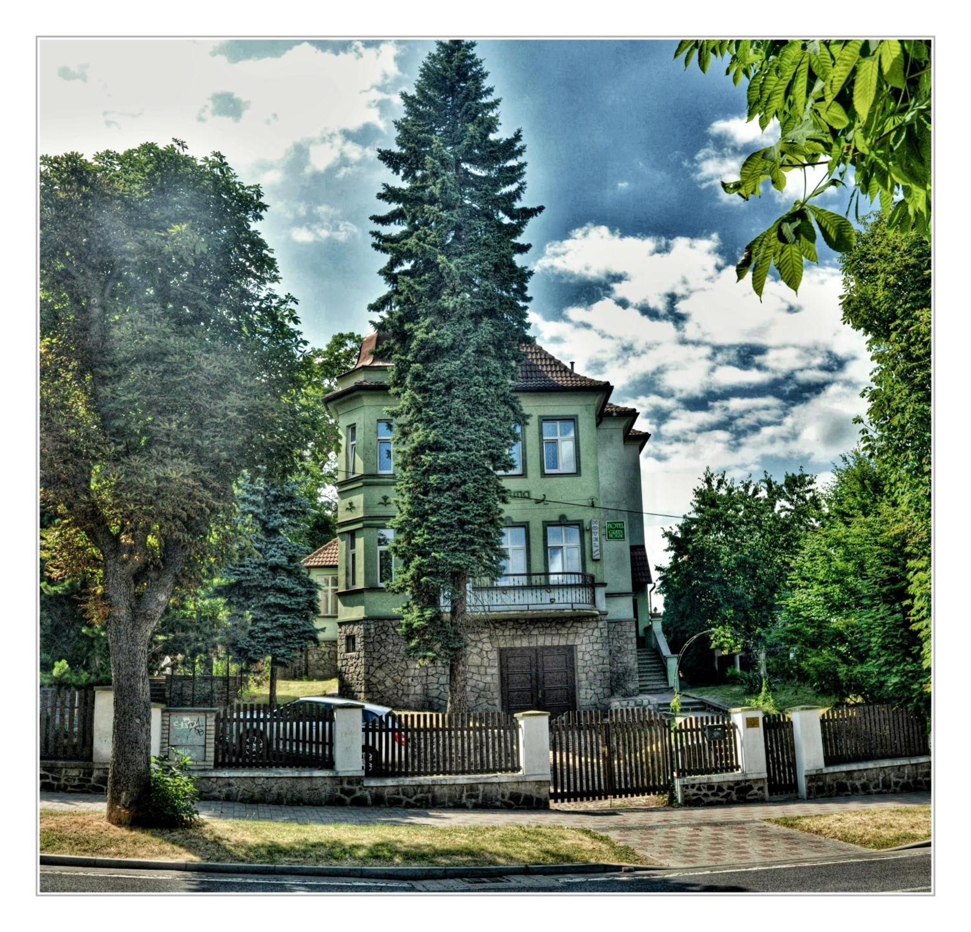 Hotel Green House Teplice Bagian luar foto