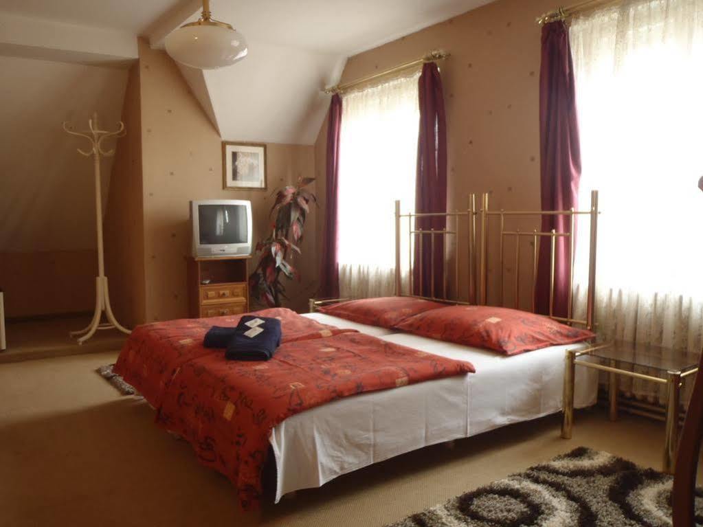 Hotel Green House Teplice Bagian luar foto